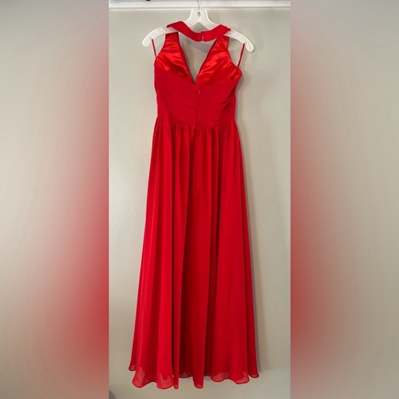 NWOT Formal Halter Dress - Picture 3 of 4